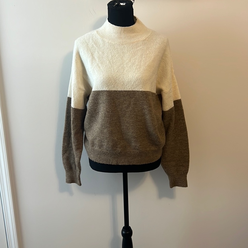 H&M EUC Sweater